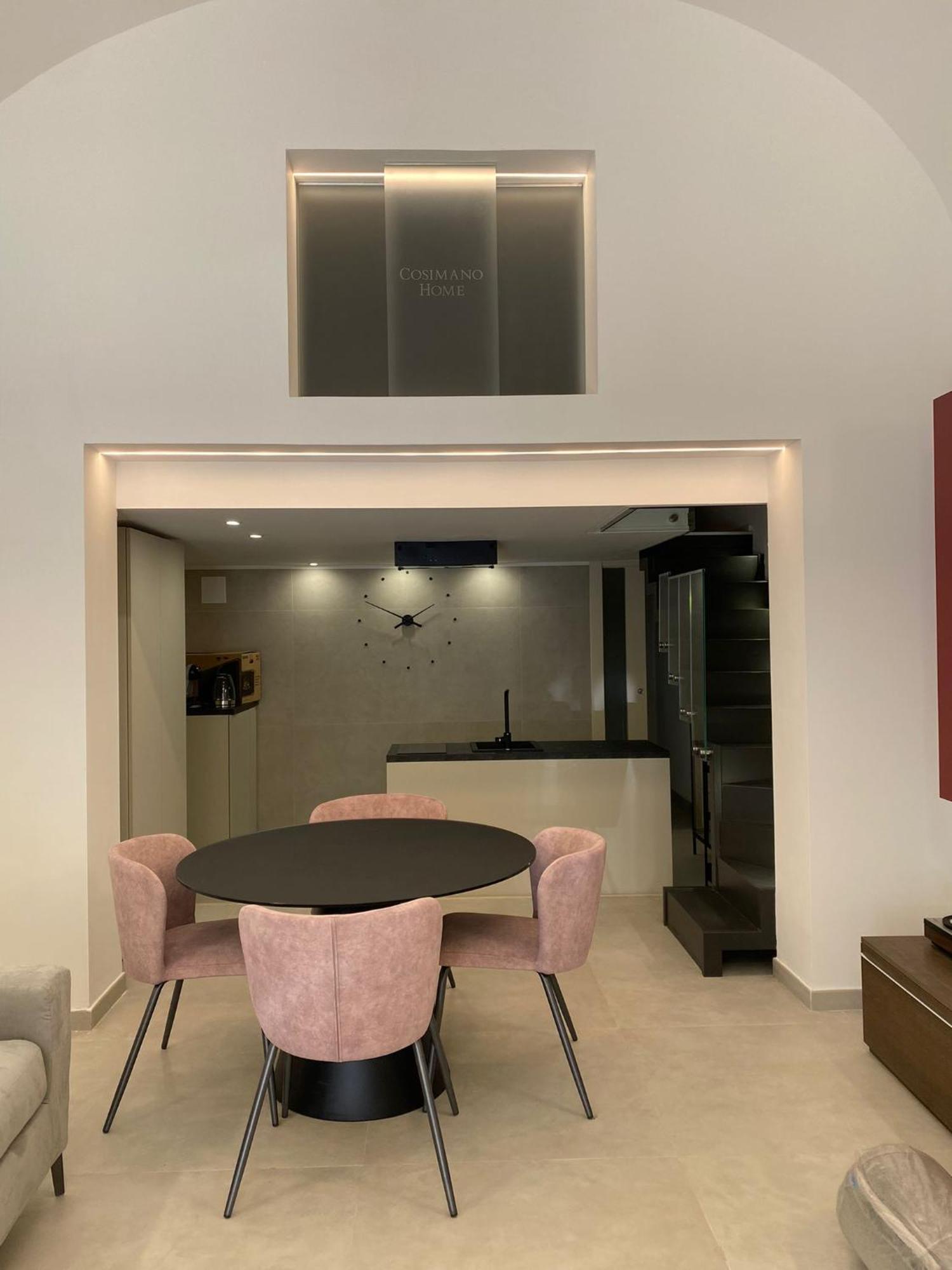 65 Cosimano Home CTA Exterior photo
