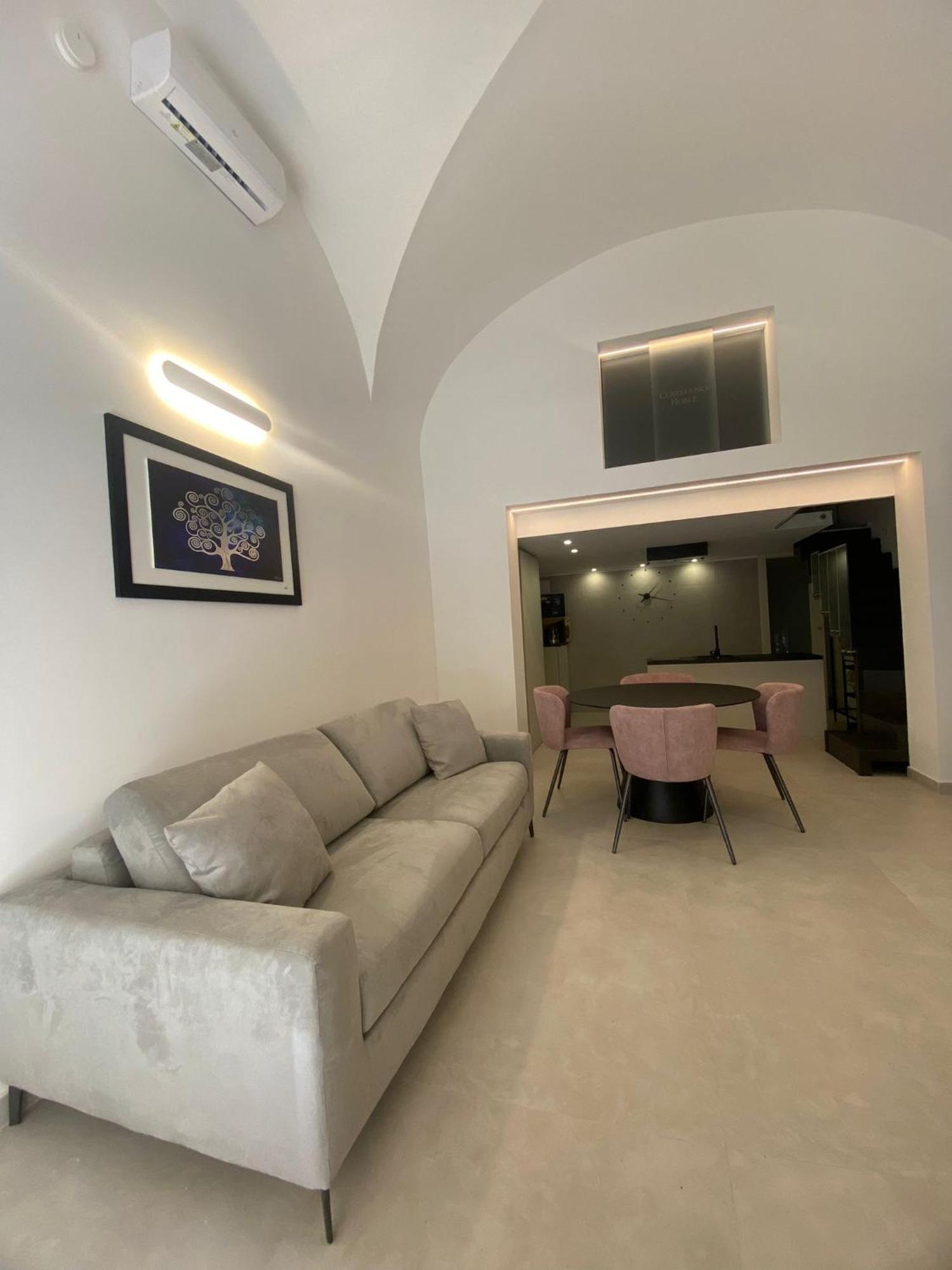 65 Cosimano Home CTA Exterior photo