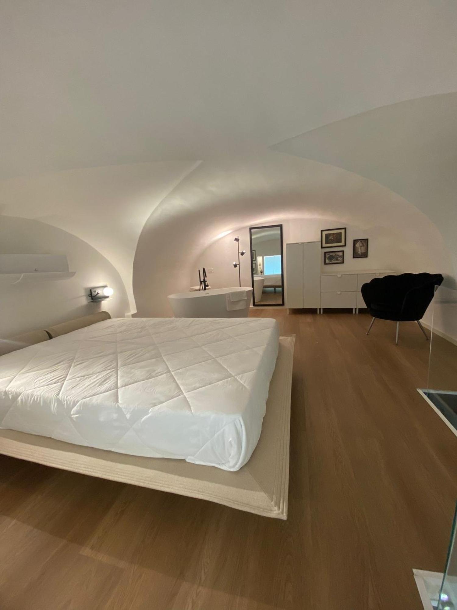 65 Cosimano Home CTA Exterior photo